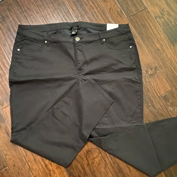 Lane Bryant Black Skinny Pants - Picture 1 of 7